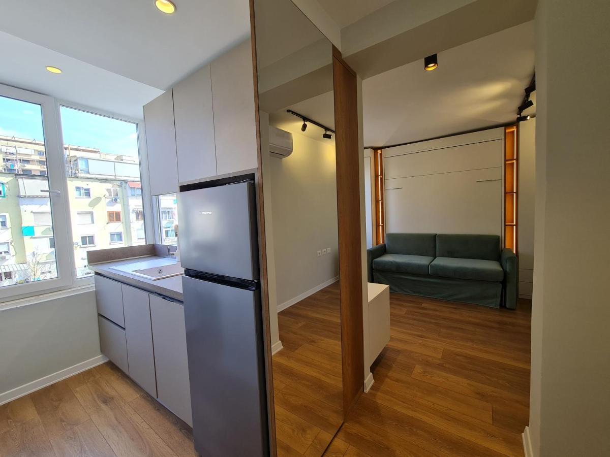 Adore - Modern Studio Tiranë Luaran gambar